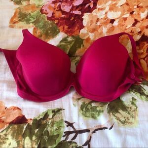 Gorgeous NWOT Body by Victoria Dark Pink XS Bra